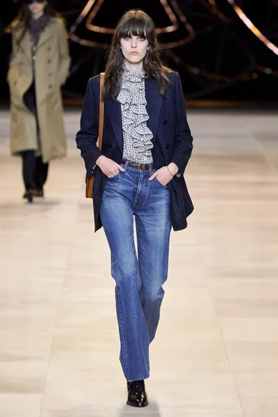 Look 23